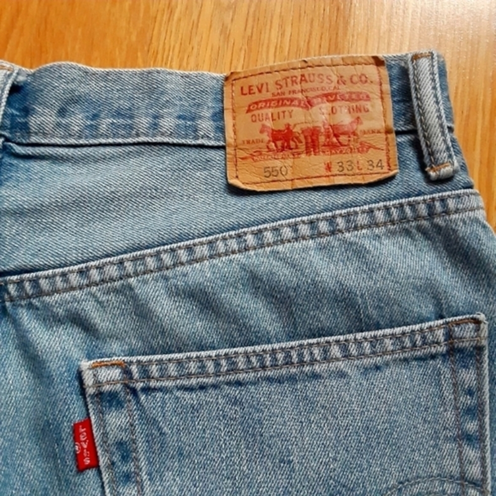 Levi's 550 Relaxed fit jeans,medium stonewash color,men's W33 L34 - Picture 15 of 16
